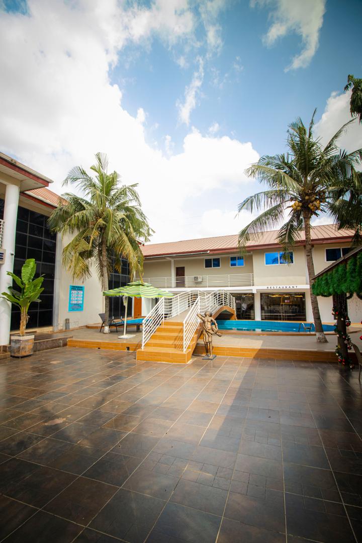 Crystal Rose Ambassador Hotel