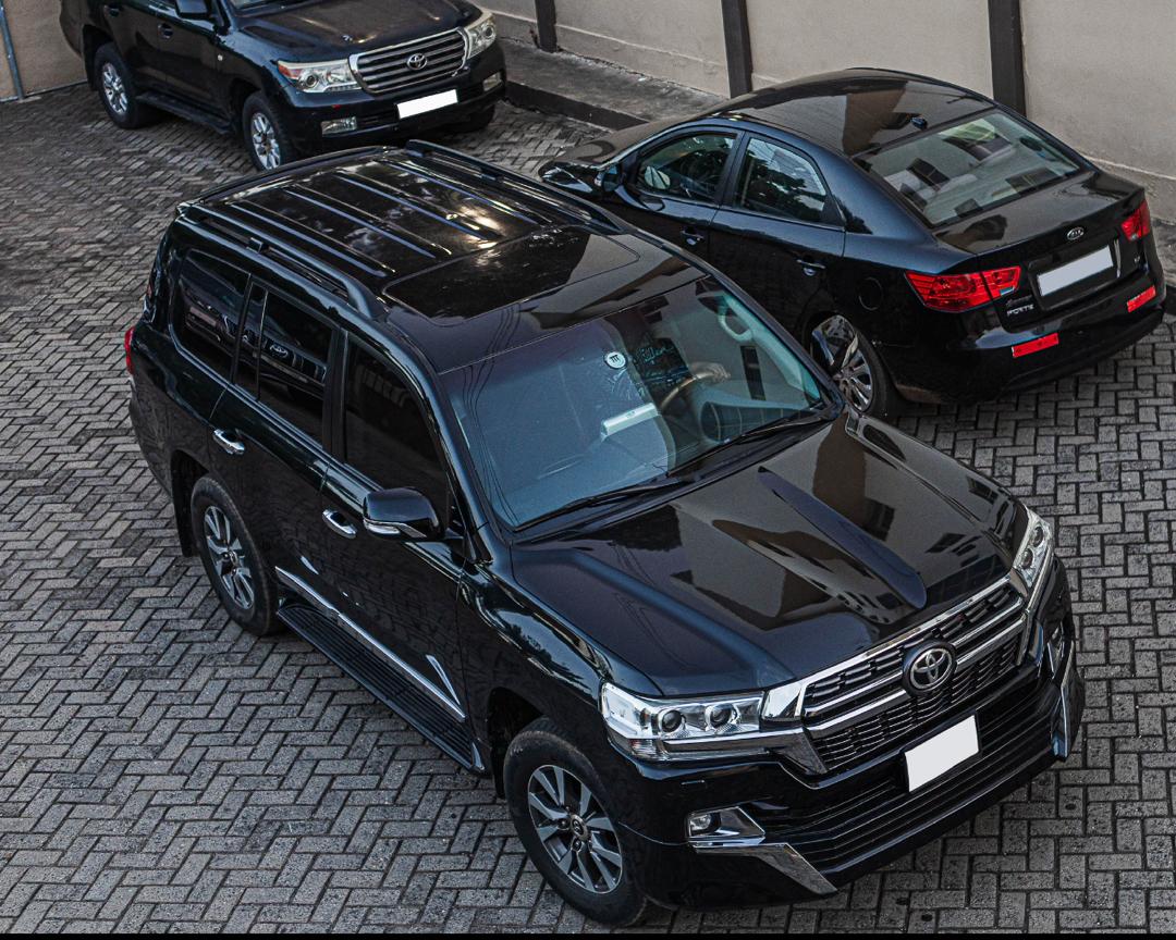 Land Cruiser V8